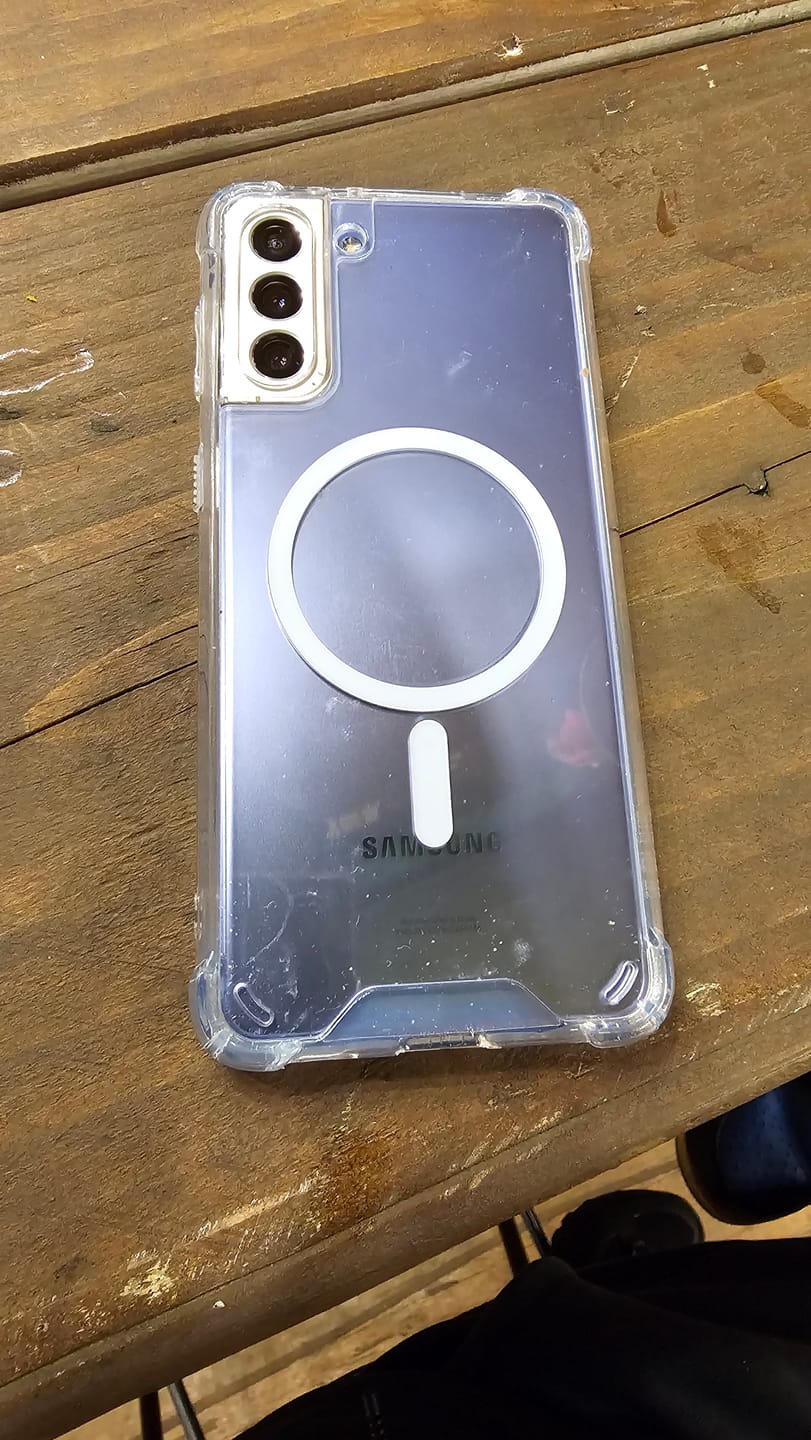 Customer photo review of MagCase Clear