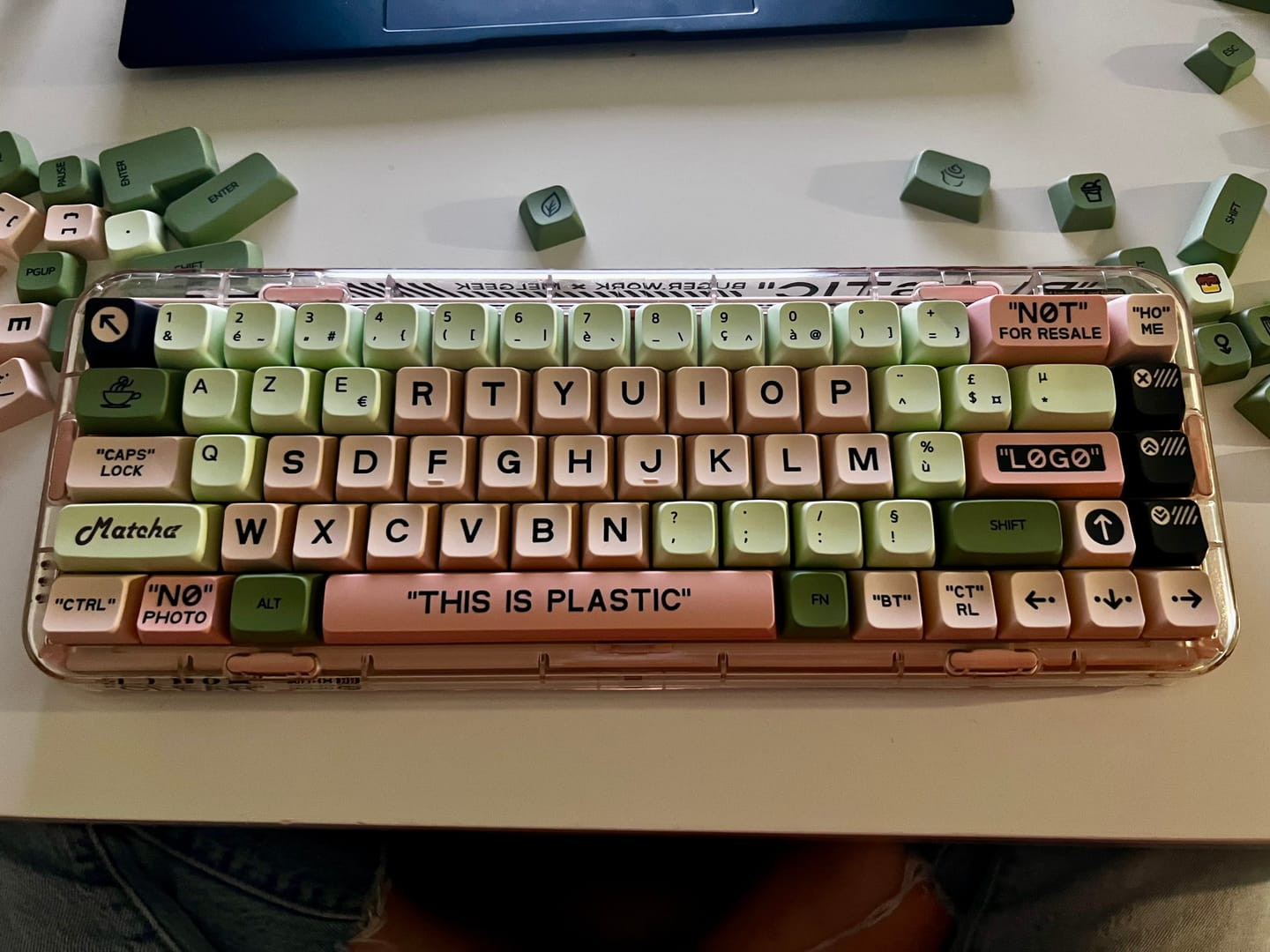 Customer photo review of MelGeek Acrylic Dust Cover for Mojo68/Mojo84