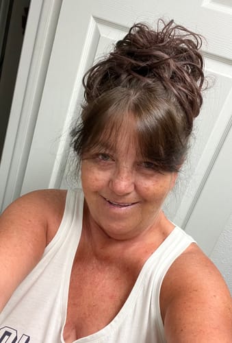 Customer photo review of JuvaBun Messy Bun