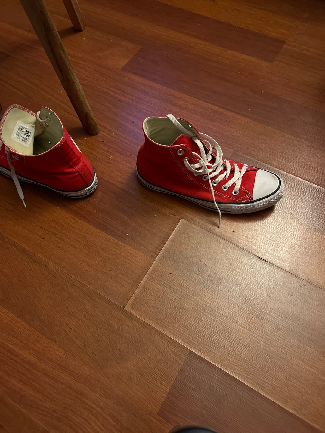 Customer photo review of Zapatilla Converse Chuck Taylor Hi Hombre Rojo