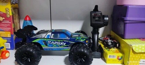 Customer photo review of Voiture télécommandée tout terrain | RAPIDLY Blue