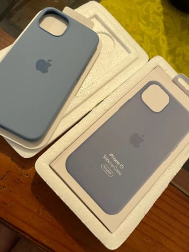 Customer photo review of iPhone 13 Silicone Case with MagSafe