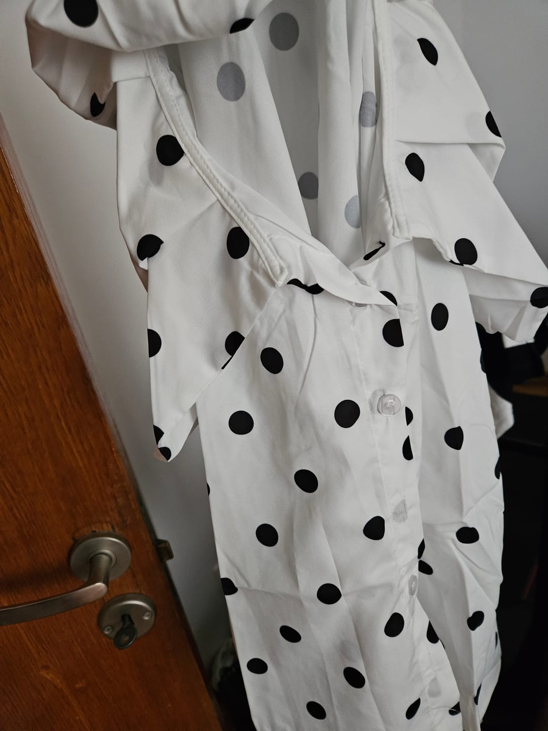 Customer photo review of Camasa Dottina cu imprimeu buline si guler lat