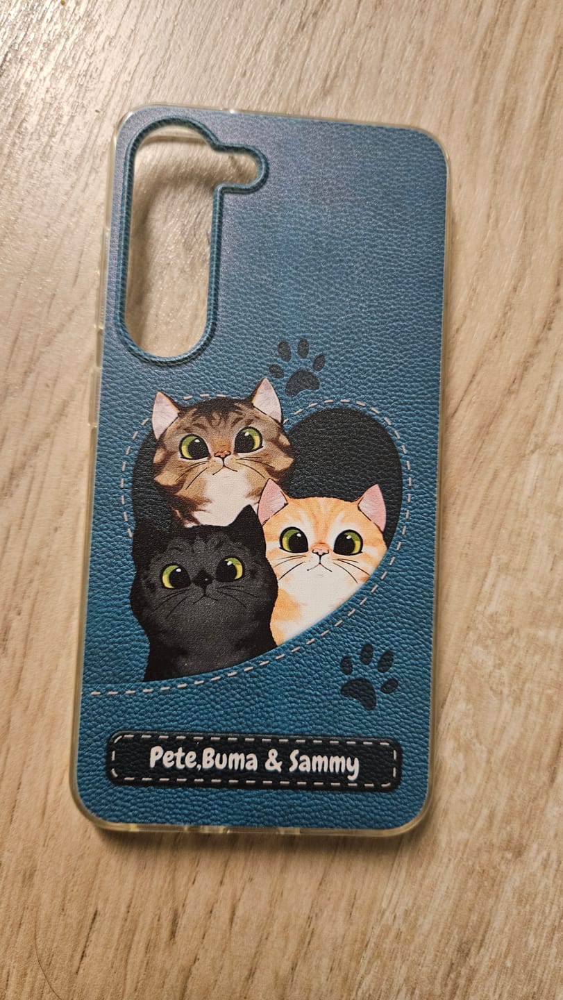Customer photo review of Katzenherz Lederoptik  - Individuelle Handyhülle