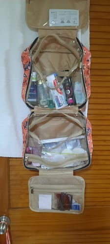 Customer photo review of The Space Saver Bonchemin Hanging Toiletry Bag