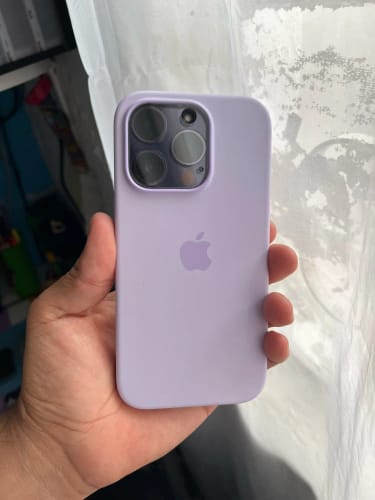 Customer photo review of iPhone 14 Silicone Case with MagSafe