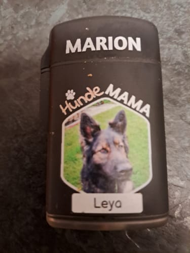 Customer photo review of Sturmfeuerzeug HundeMama mit eigenem Foto