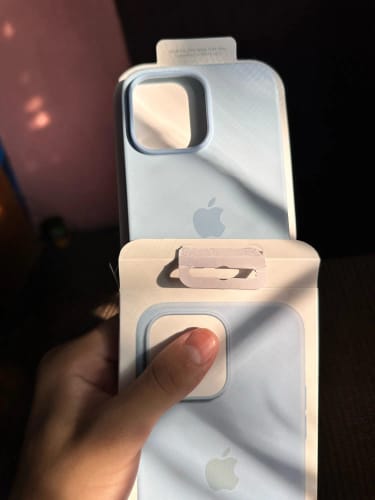 Customer photo review of iPhone 14 Silicone Case with MagSafe