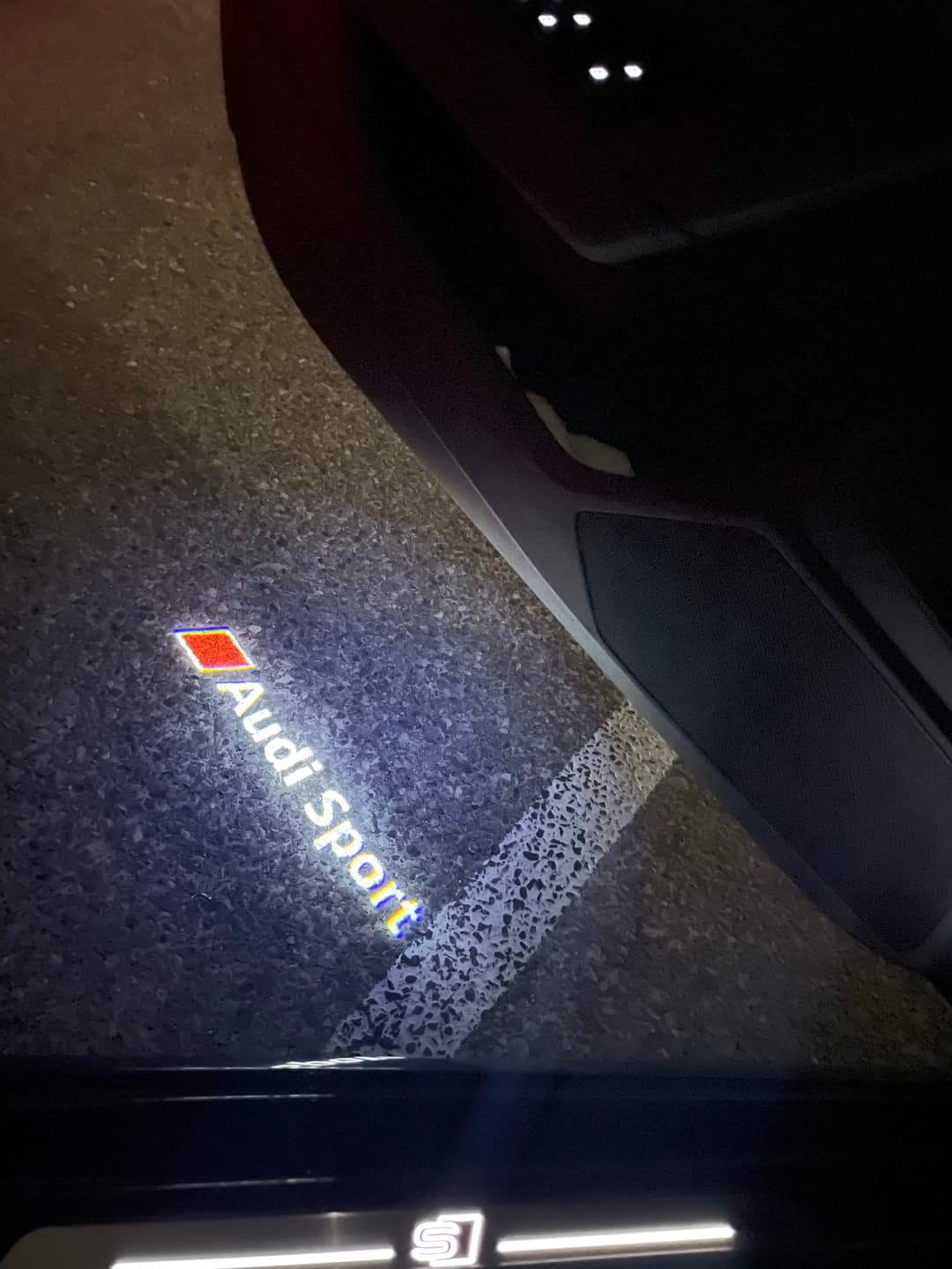Customer photo review of EuroLuxe Audi LED Car Door Puddle Welcome Logo Shadow Lights