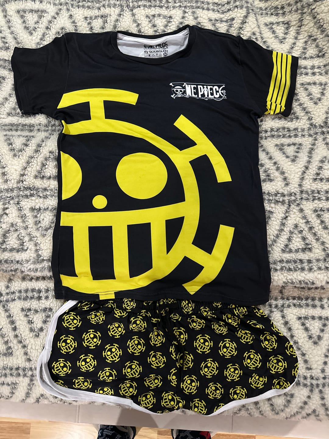 Customer photo review of Conjunto Pijama One Piece Piratas Corazón Trafalgar Law