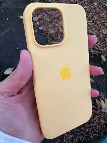 Customer photo review of iPhone 14 Silicone Case with MagSafe