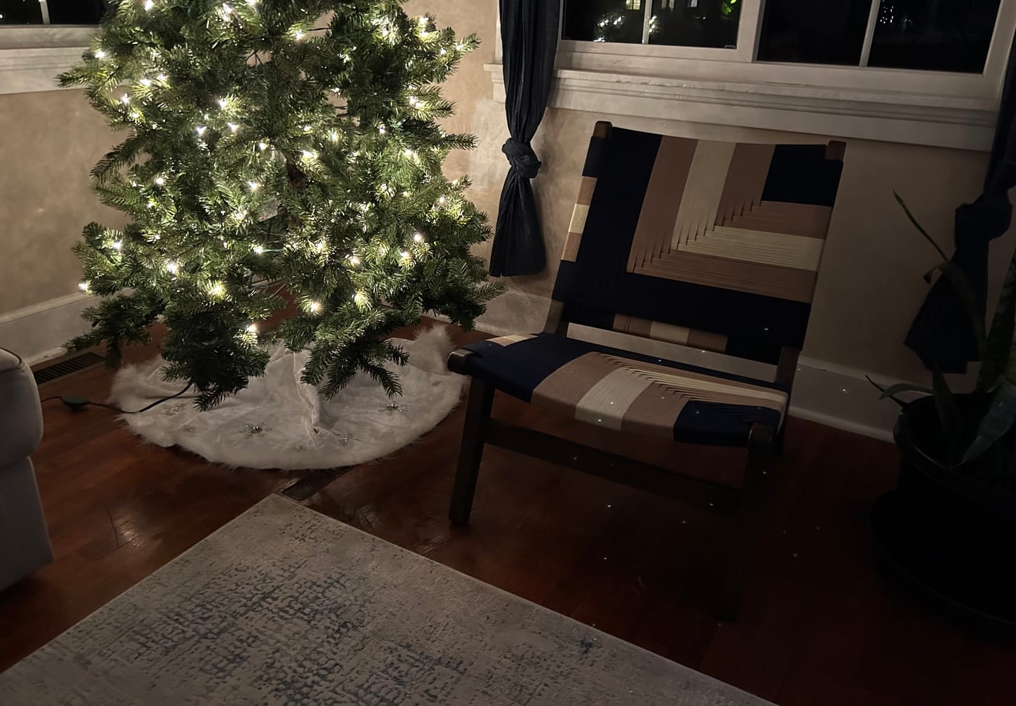 Customer photo review of Masaya Lounge Chair | Nordica Pattern