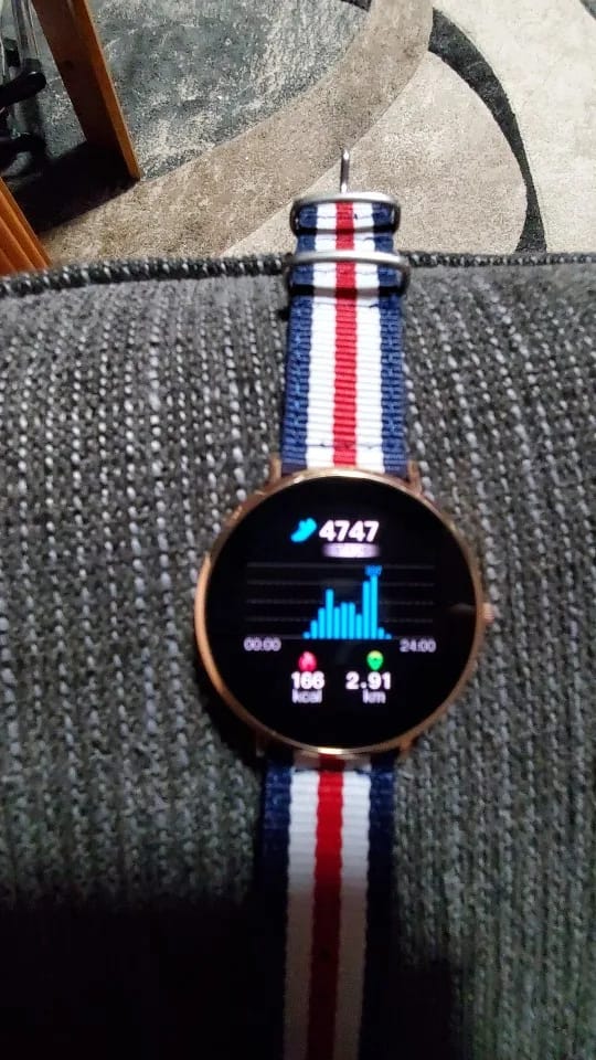 Customer photo review of Eleganza Smartwatch