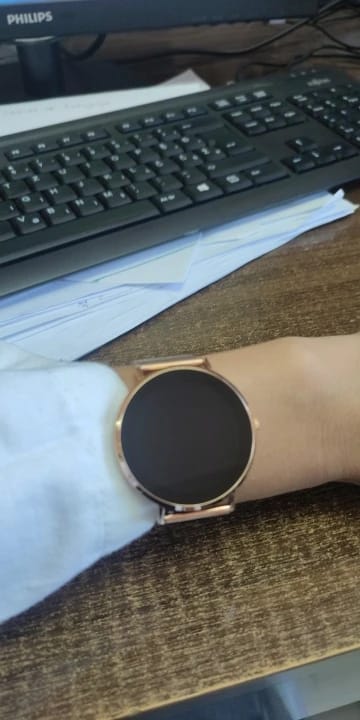 Customer photo review of Eleganza Smartwatch