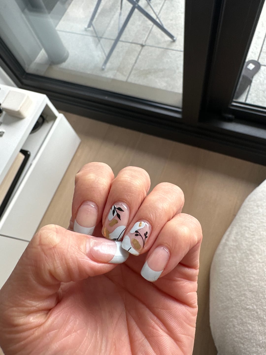 Customer photo review of Blue Floral Daze DIY Semicured Gel Nail Sticker Kit