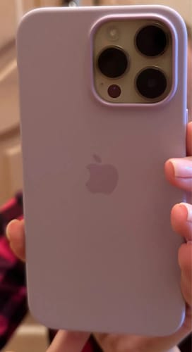 Customer photo review of iPhone 14 Silicone Case with MagSafe