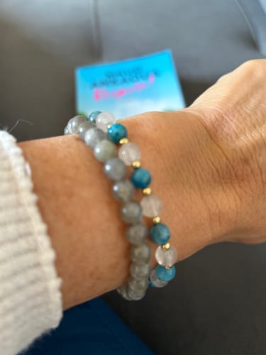 Customer photo review of Bracelet Détoxifiant en Apatite et Pierre de Lune || Or fin