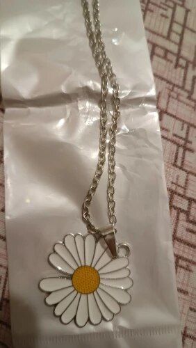 Customer photo review of Vencae™ JEWELRY - DAISY FLOWER