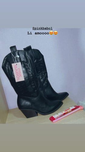 Customer photo review of Stivali Texani in pelle con tacco