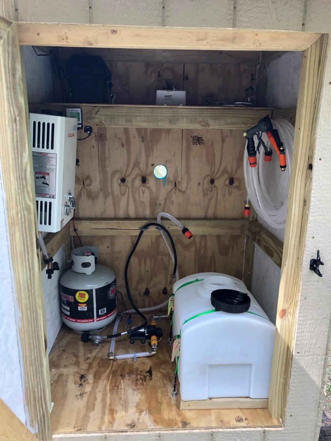 Customer photo review of CAMPLUX 12V Caravan Water Pump 6L Diaphragm 65PSI With 2 Connectors To Replace