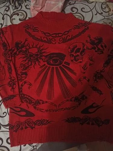 Customer photo review of Vencae™ SWEATER - SKELLIA