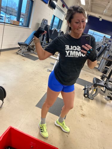 Customer photo review of Salty Savage Unisex "MUSCLE MOMMY" Tee