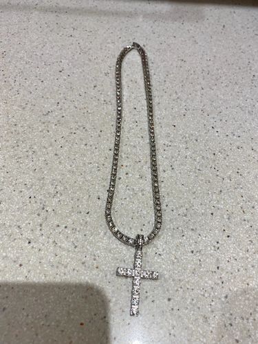 Customer photo review of Vencae™ JEWELRY - CROSSED RHINESTONE