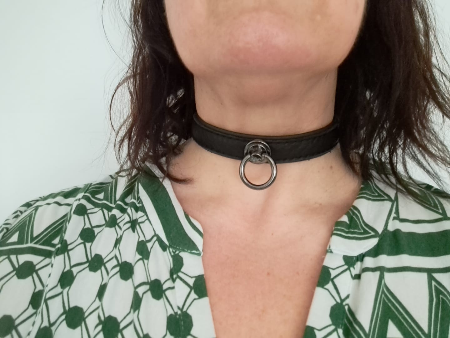 Customer photo review of SiaLinda: Halsband echtes Elch Leder schwarz, 2 Größen, 2 O-Ringe, 20mm breit