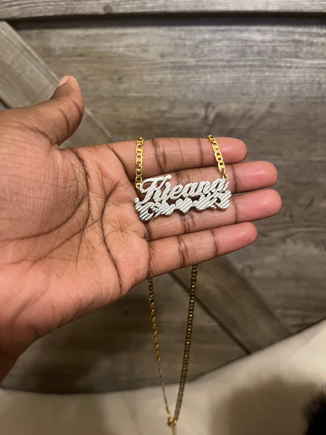 Customer photo review of Dove 3D Plated Name Necklace