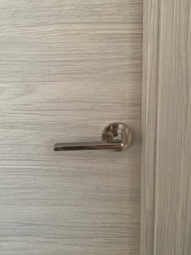 Customer photo review of Manilla Rental '530A' roseta redonda de aluminio para puertas acabado níquel satinado