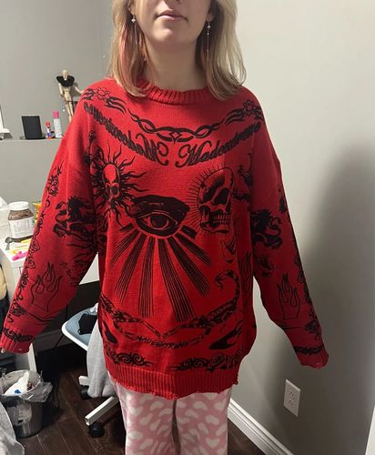 Customer photo review of Vencae™ SWEATER - SKELLIA