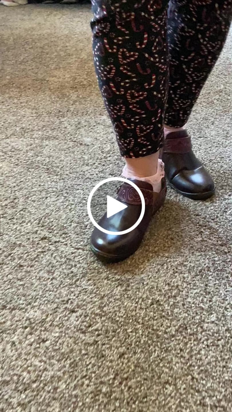 Customer video review of Vintage Genuine Leather Comfy Flat Shoes