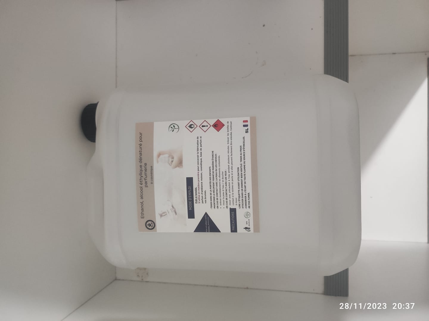 Customer photo review of Alcool dénaturé pour parfumerie & cosmétiques - Lot de 2 x 5L