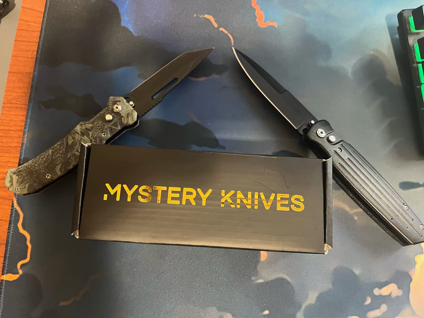 Customer photo review of Mystery Switchblade Box™