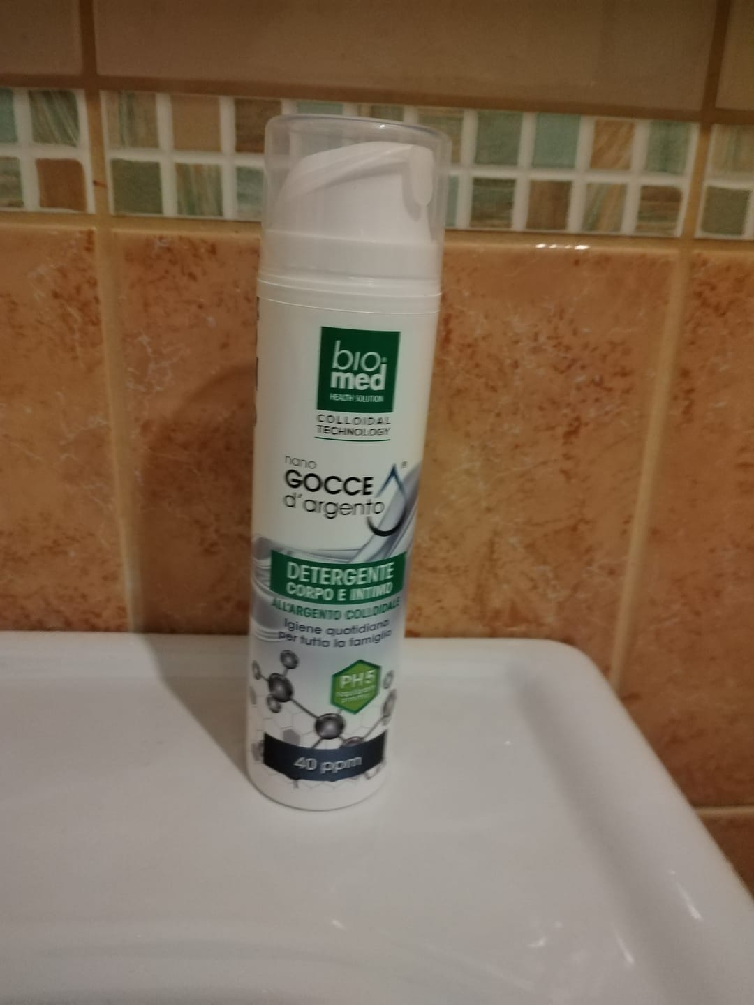 Customer photo review of ARGENTO COLLOIDALE PURO - GEL DETERGENTE CORPO E INTIMO BIOMED - 200 ml. - 40 ppm