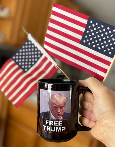 Customer photo review of Free Trump 15oz Coffee Mug