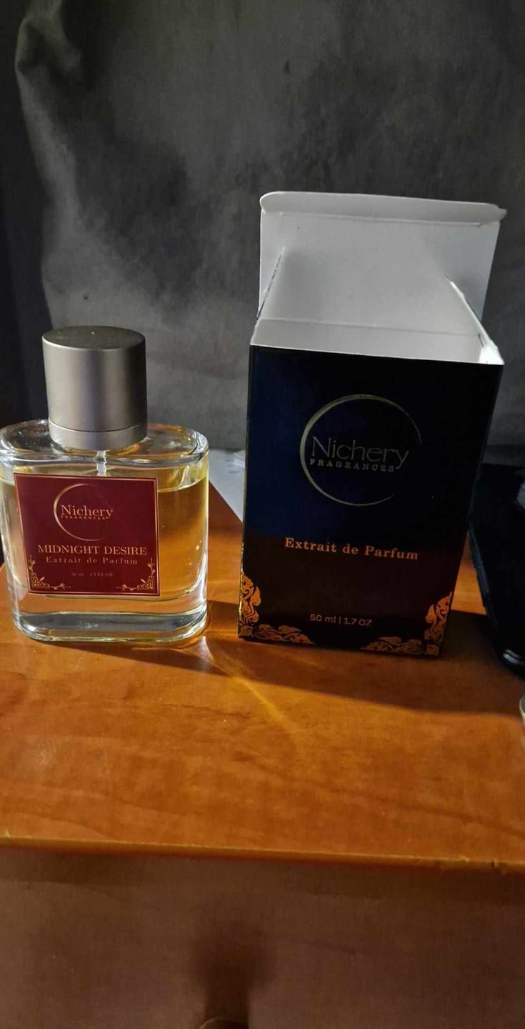Customer photo review of Nichery Midnight Desire Extrait de Parfum - Unisex 50ml