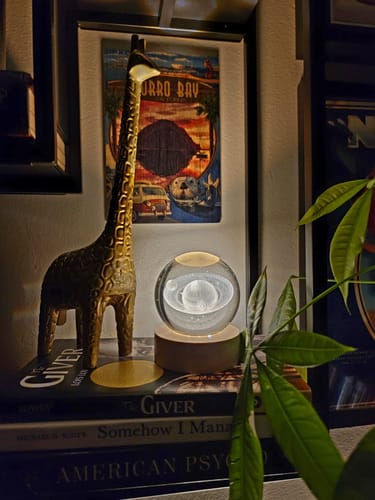 Customer photo review of Saturn Crystal Ball Night Light