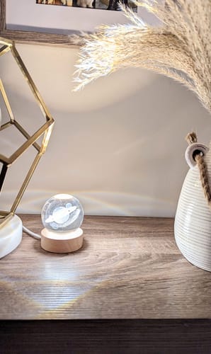 Customer photo review of Saturn Crystal Ball Night Light