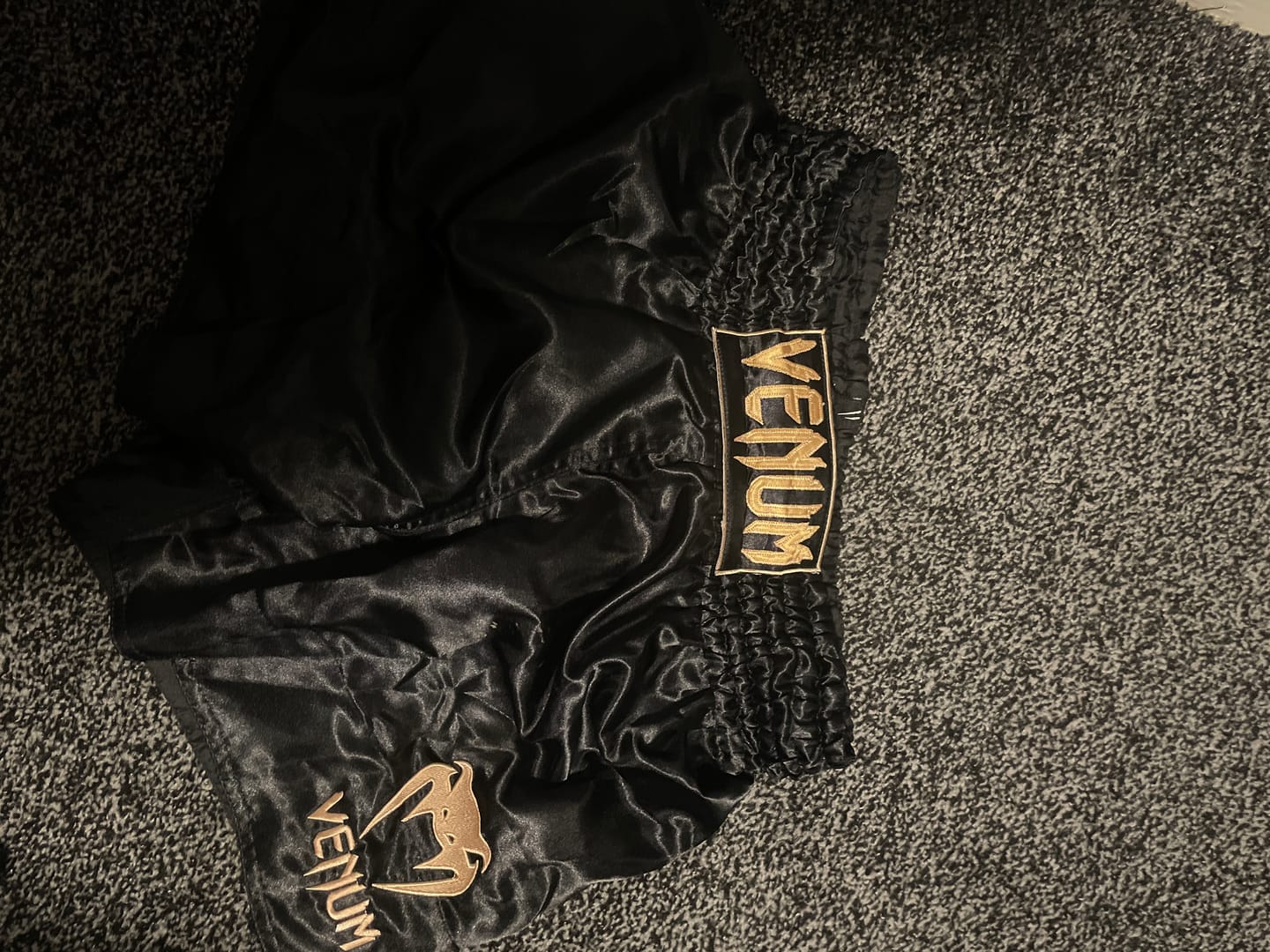 Customer photo review of Venum Kickboks Broekje Classic - Zwart/Goud