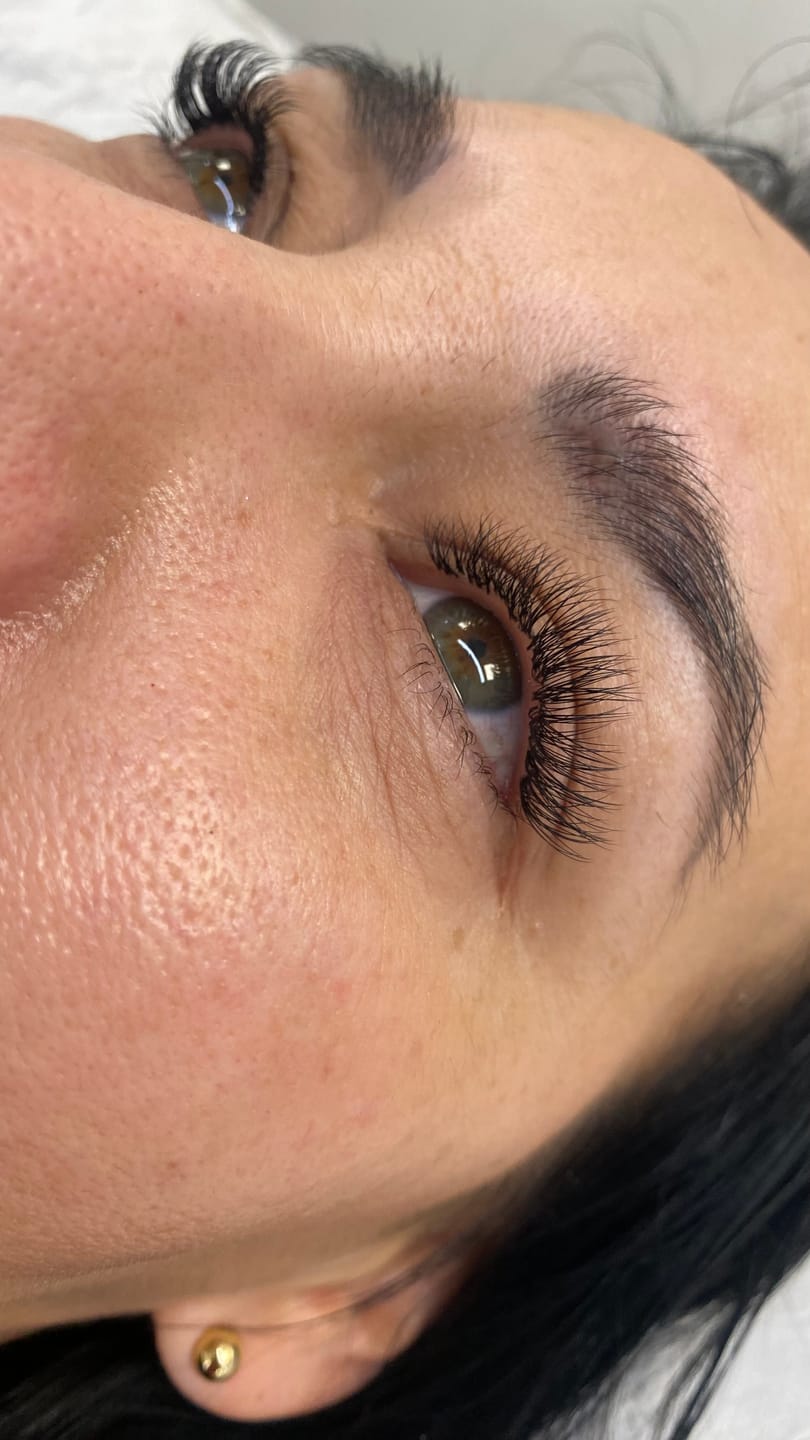 Customer photo review of Pegamento Beautier Volume X series 5ml, secado 0,05-1 seg, 45-65% humedad
