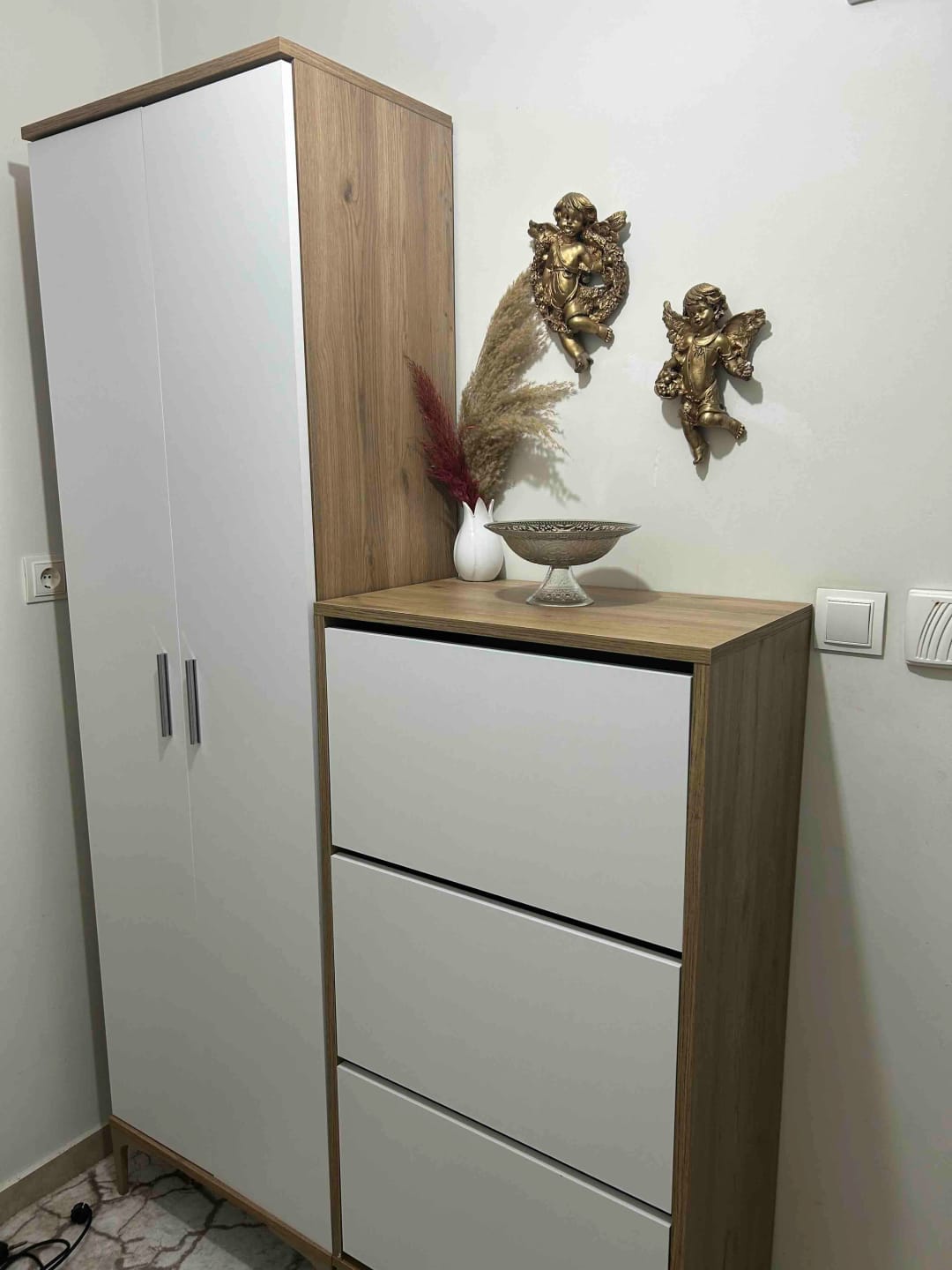 Customer photo review of Rani EA137 Portmanto Askılı Vestiyer Düşer Kapaklı Ayakkabılık Sepet Ceviz - Beyaz