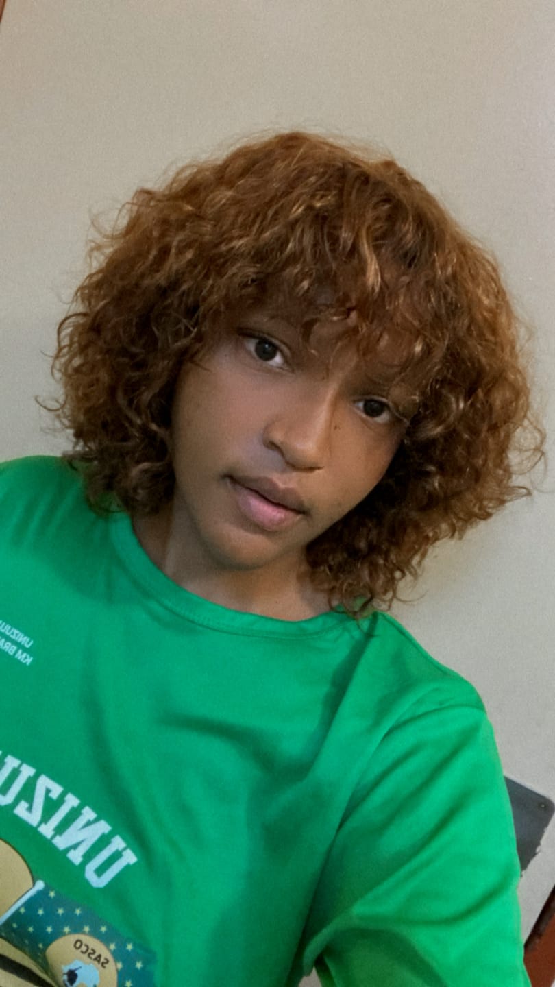 Customer photo review of Colour : Double Drawn Highlighted Curly Fringe