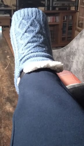 Customer photo review of Flauschige Pantoffelsocken mit V-Mund