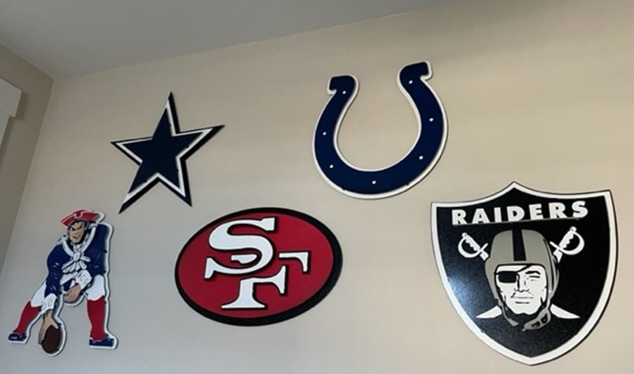 Customer photo review of Indianapolis Colts Horseshoe 3D Vintage Metal Wall Art