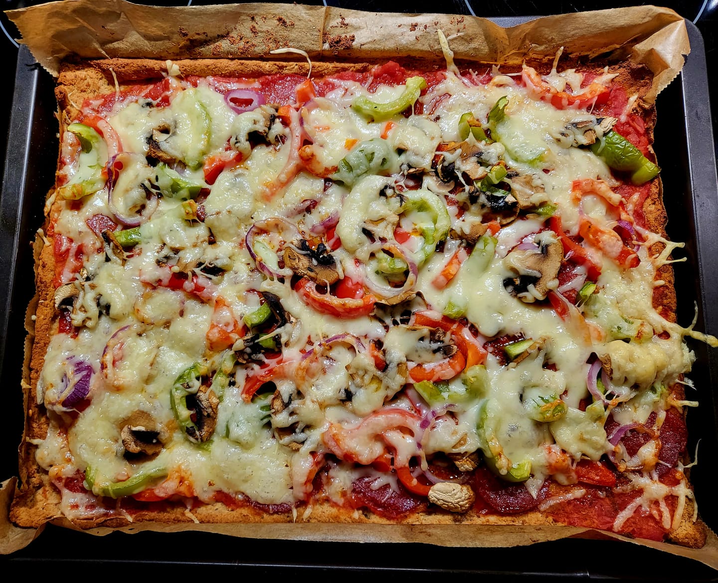 Customer photo review of Lower-Carb Pizza Backmischung für zwei glutenfreie, vegane Pizzaböden