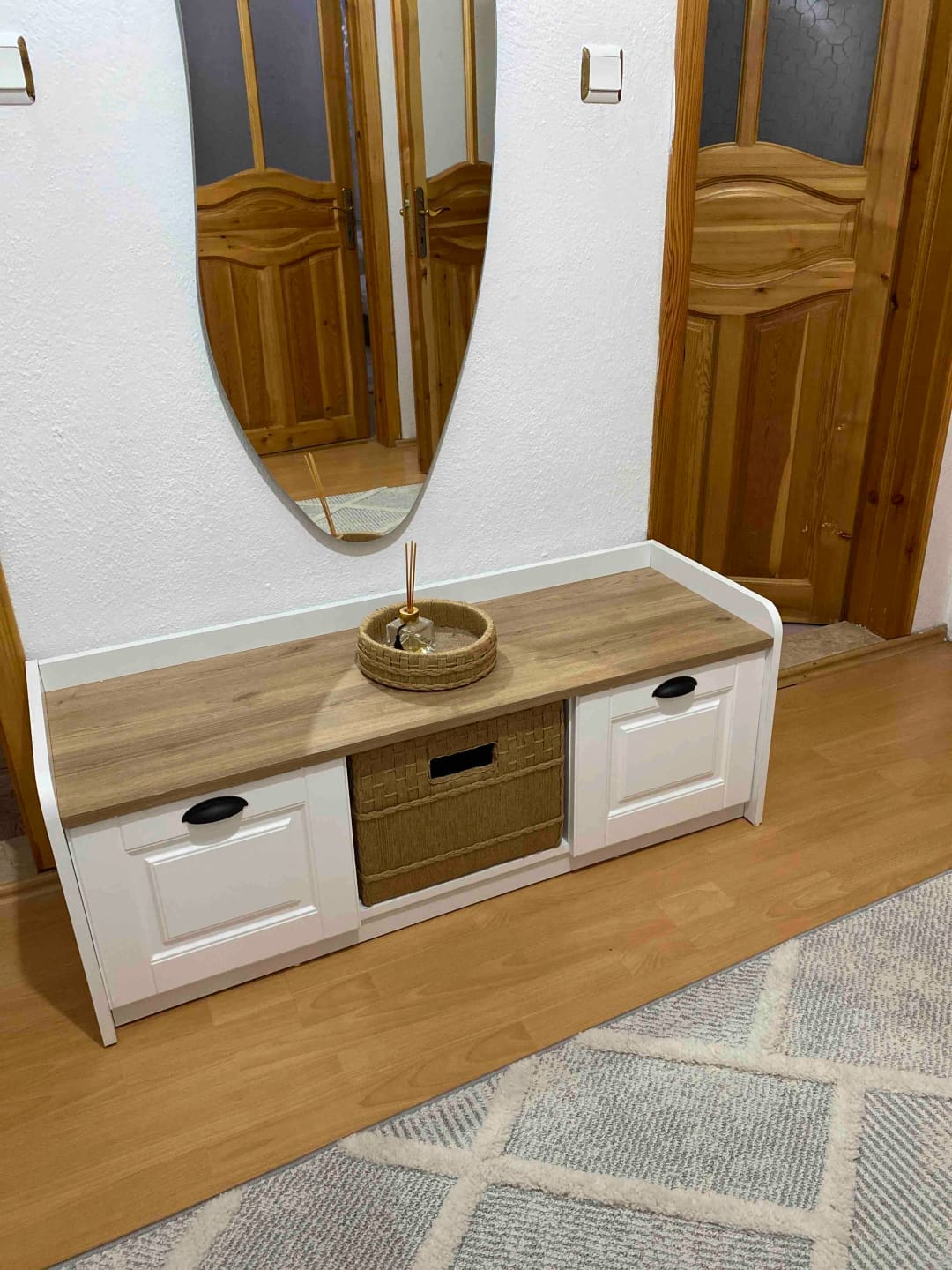 Customer photo review of Rani P2 Modern Ayakkabılık Ayakkabı Dolabı  Renk: Beyaz - S. Ceviz M1