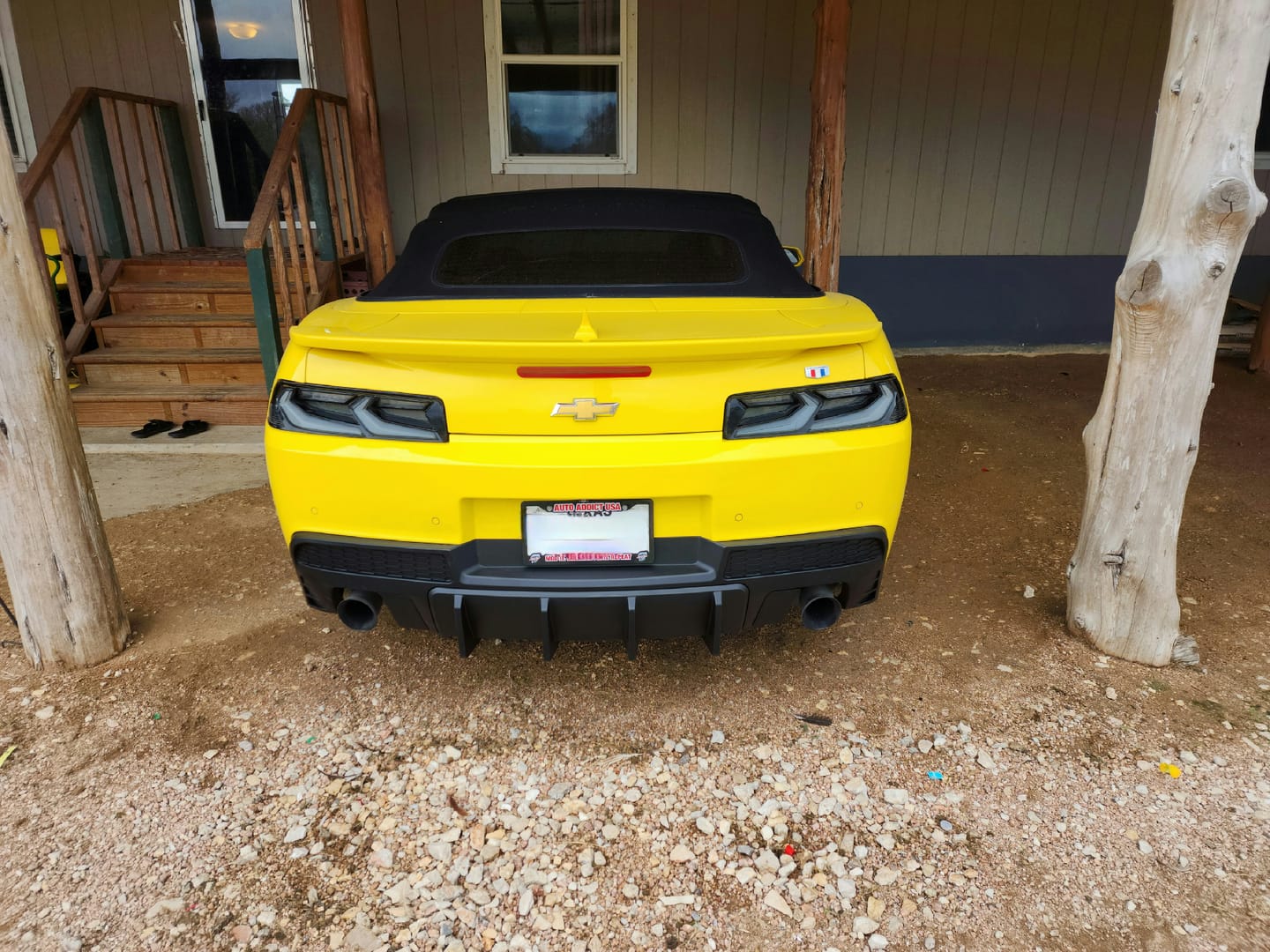 Customer photo review of 2014-2015 Chevy Camaro Evo Style Shark Fins Rear Diffuser Quad/Single Tips