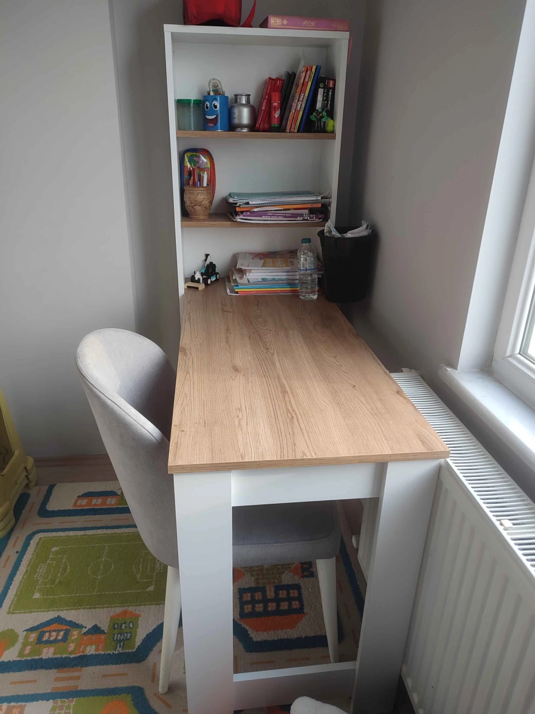 Customer photo review of Rani HA106 Raflı Çalışma Ofis Bilgisayar Masası Sepet Ceviz - Beyaz