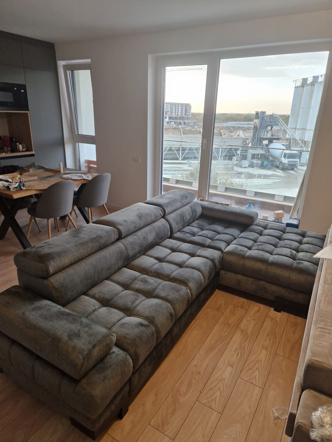 Customer photo review of Coltar extensibil SELVA MINI, personalizabil materiale gama Premium, cu lada depozitare si tetiere reglabile, 270x173x95 cm
